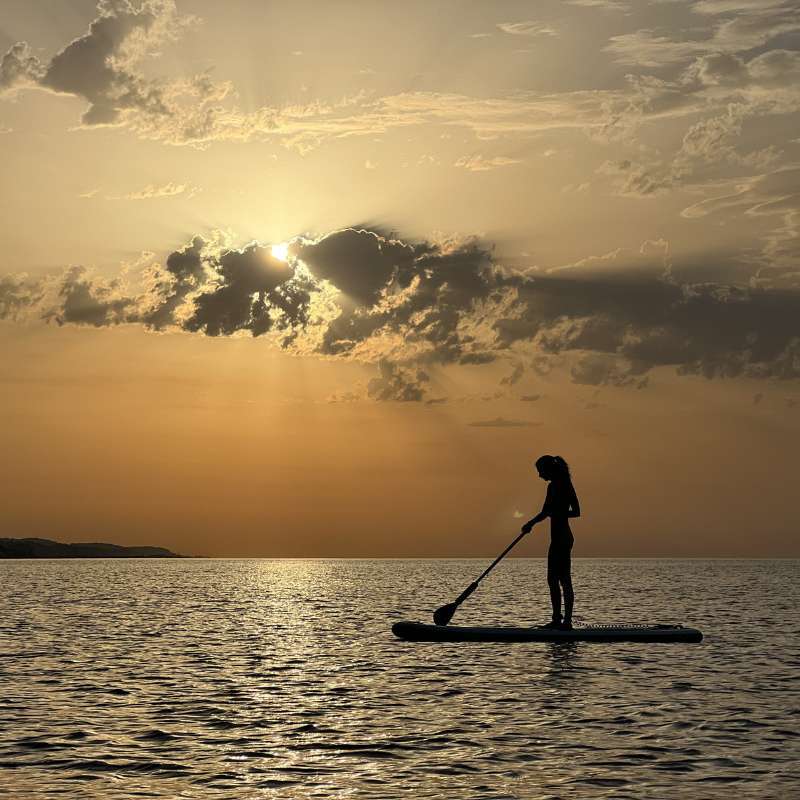 4 SUP Yoga Cat team building barcelona